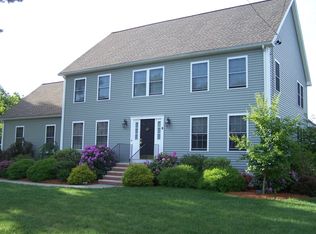 9 Shamrock Cir, Attleboro, MA 02703