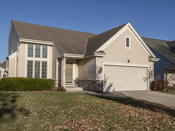 3533 Rivers Crossing DRIVE, Waukesha, WI 53189