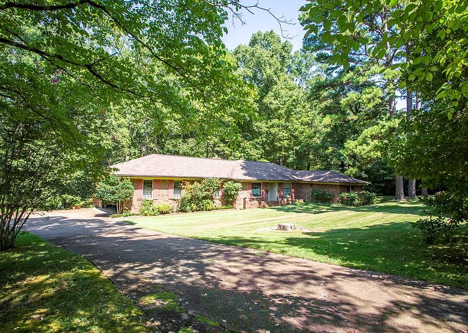 1st image of 309 Dogwood Dr