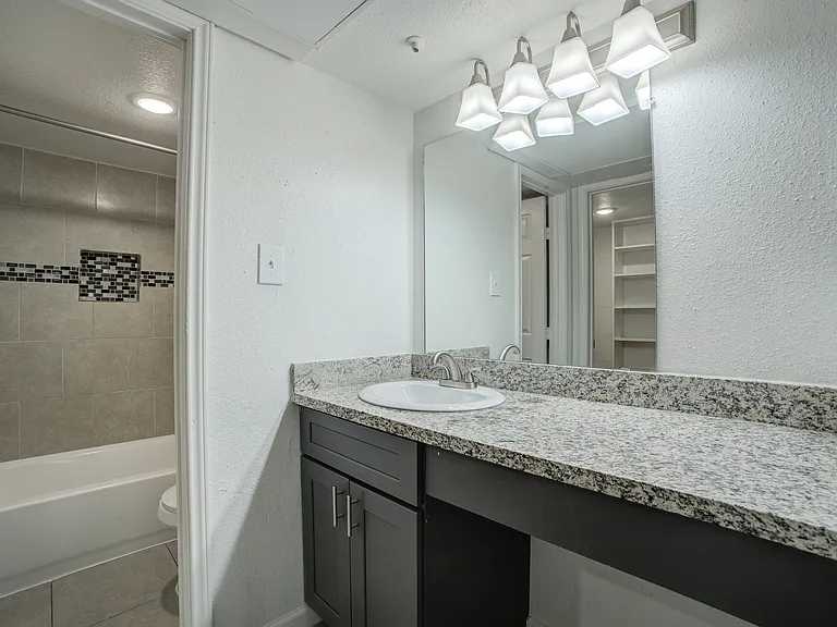 Ashford Santa Ana Interior7