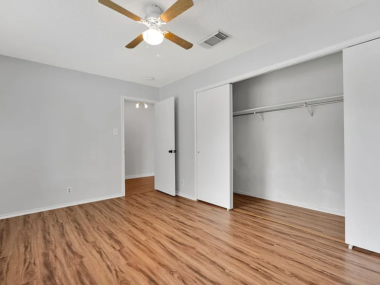 9443 Sycamore Brk — Photo 10