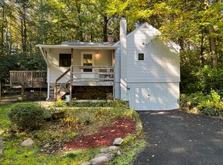 130 Red Barn Ln, Kunkletown, PA 18058