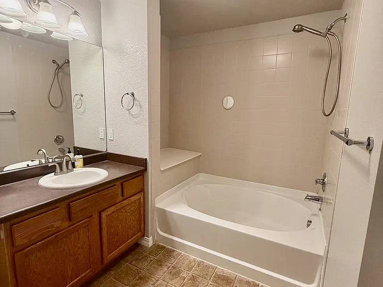 2133 Krisron Rd #B-207 — Photo 36