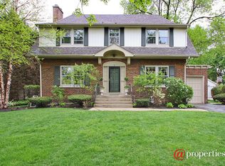 31 Logan Ter, Golf, IL 60029