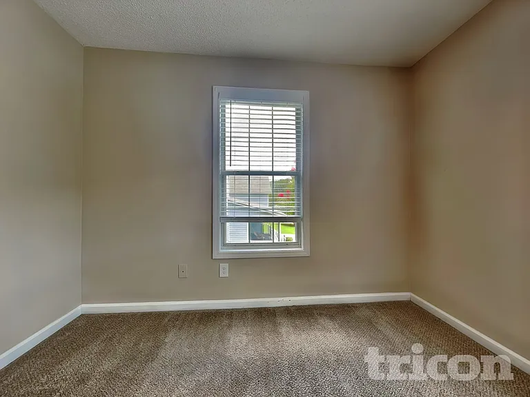 113 Ivy Brook Dr — Photo 11