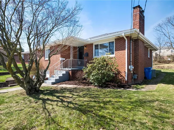 308 Nebraska Dr, Lower Burrell, PA 15068