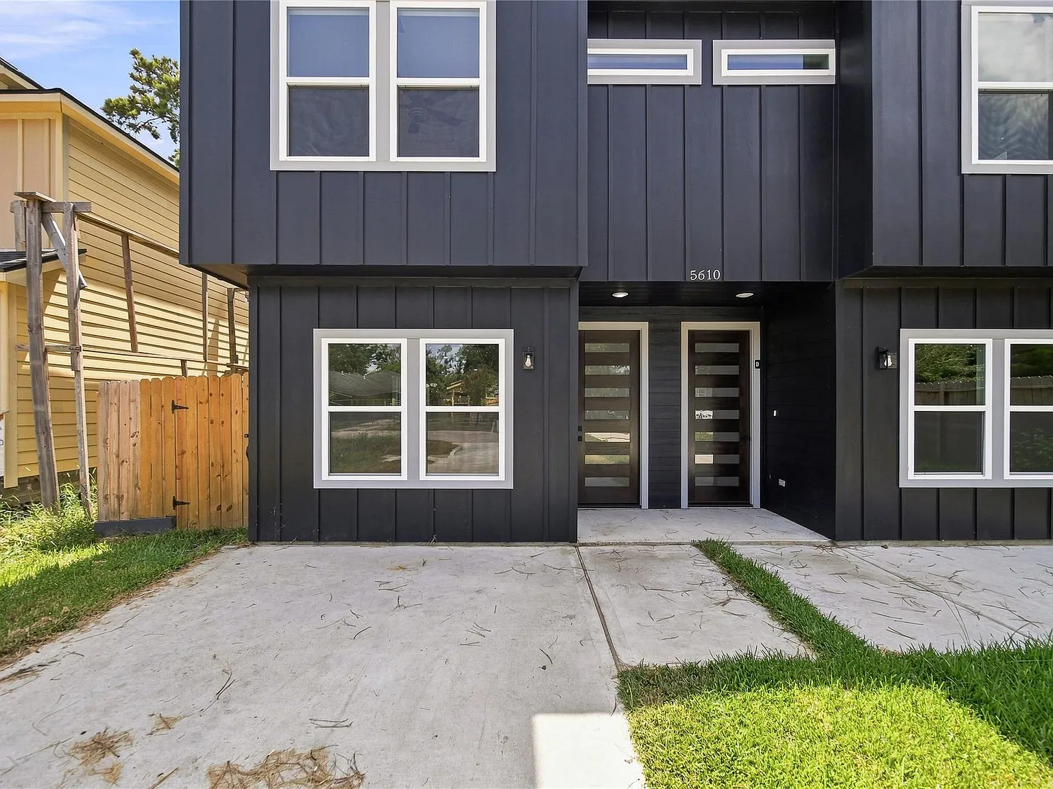 3 bed, 2.5 bath, 1400 sqft, $1,950 — Photo 2