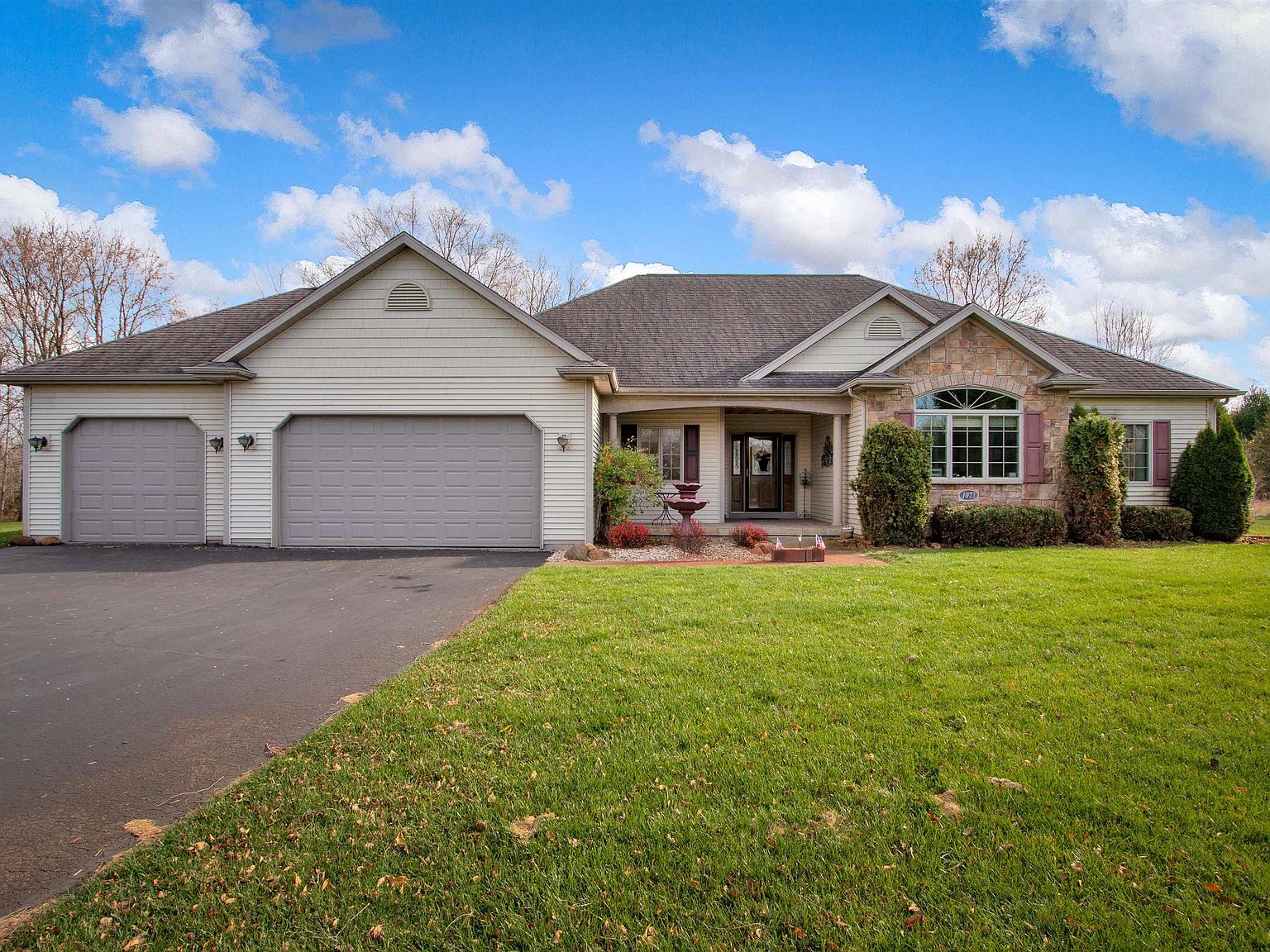 1073 E Lake Ridge Rd, Wautoma, WI 54982 Zillow