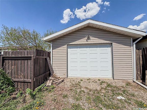 4th image of 80 Morrison DRIVE