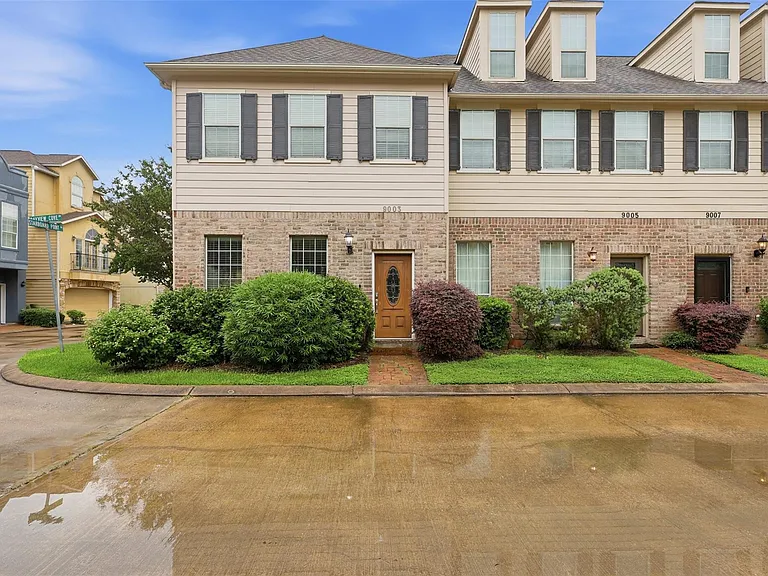 9003 Bayview Cove Dr — Photo 3