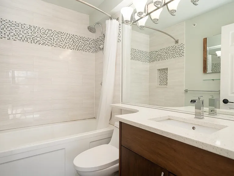 8989 Hudson St #409 — Photo 12
