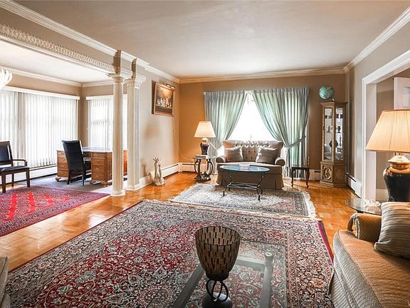 2nd image of 209 Woodbridge Ave