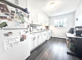 23 Westgate Rd SUITE 6, West Roxbury, MA 02132