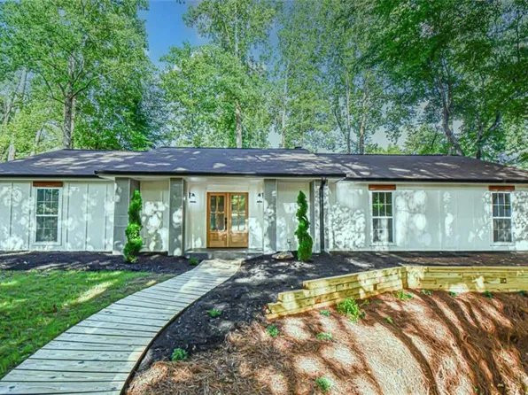 776 Fairfield Dr, Marietta, GA 30068