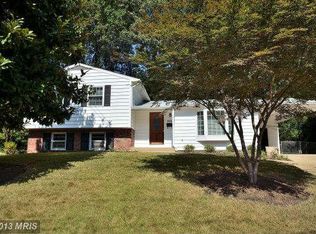 9112 Braeburn Dr, Annandale, VA 22003