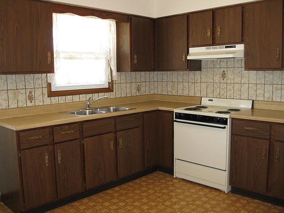 3rd image of 4024 W 38th St