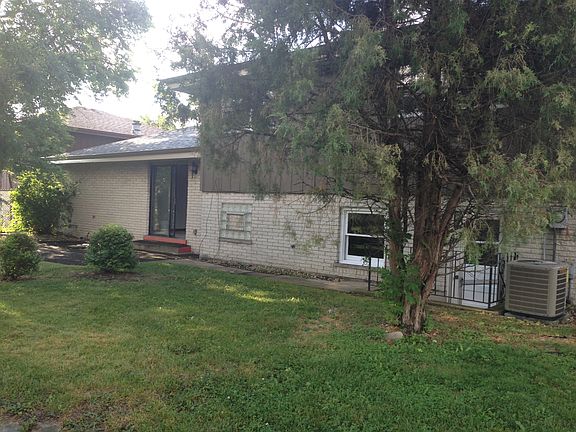 3rd image of 1224 E 166th Pl