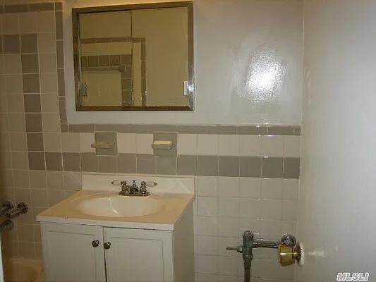 Sold by Laffey Real Estate | media 32