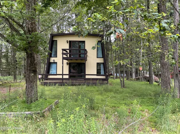 4530 Briarcliff Ter, Tobyhanna, PA 18466