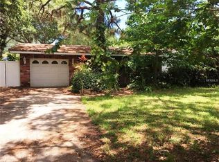 2112 Country Club Rd N, Saint Petersburg, FL 33710