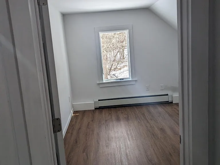 22 Chase St — Photo 9