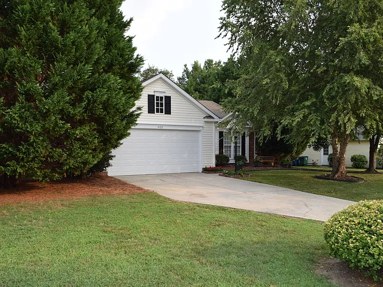 4100 Suttle Pl — Photo 2
