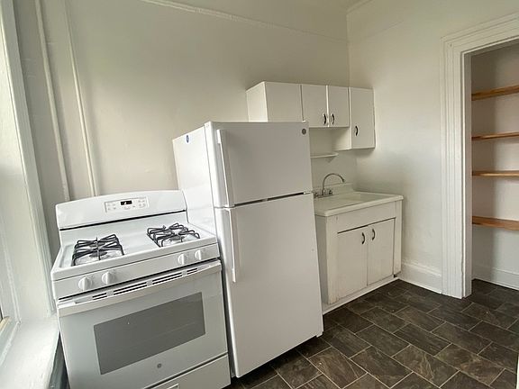 3rd image of 85 4th Pl #3