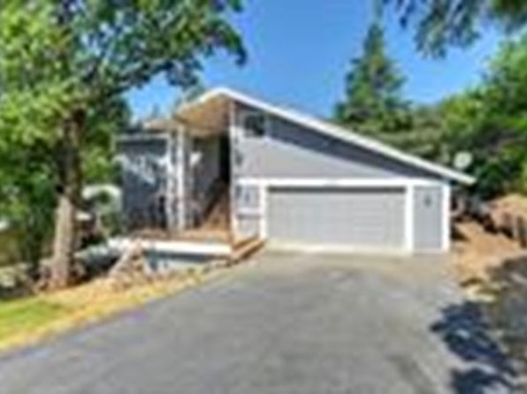 23986 Oakmont Way