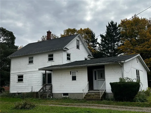 2 Park St, Forestville, NY 14062