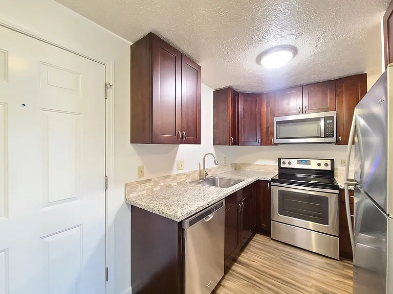 827 E Ermina Ave — Photo 25