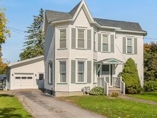 18 High St, Shortsville, NY 14548