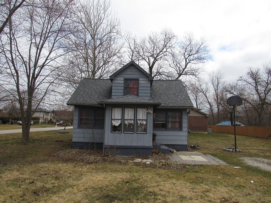 1st image of 17901 Highland Ave