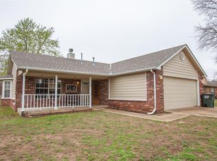 1112 S 222nd Ave W, Sand Springs, OK 74063