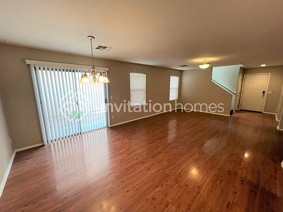 2nd image of 5829 E Hoover Ave