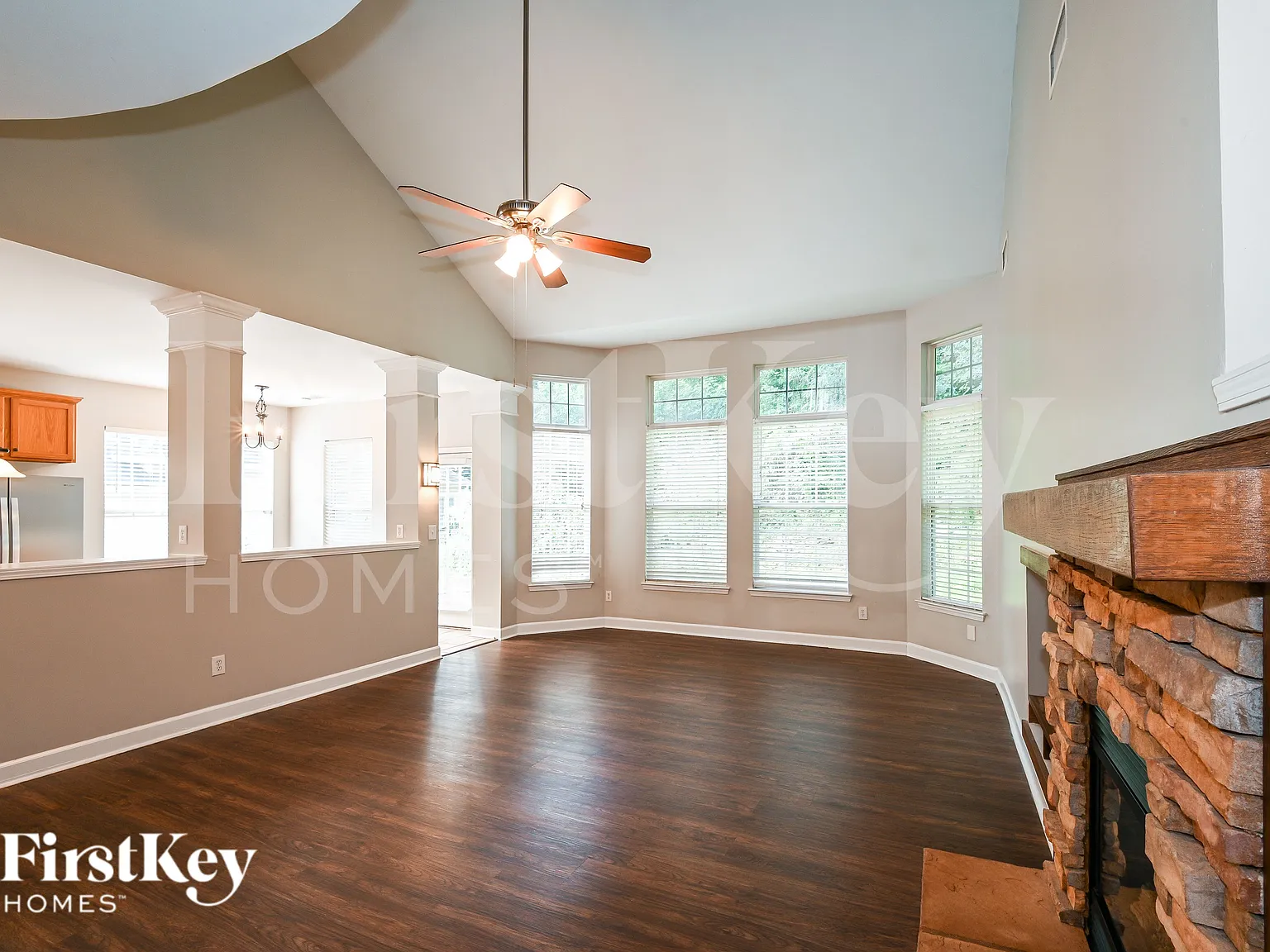 3 bed, 2.5 bath, 2190 sqft, $2,345 — Photo 3