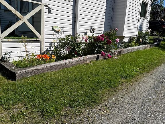 2nd image of 11437 Echo St