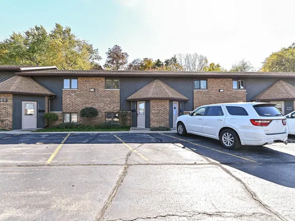 637 Meadow LANE #207, Burlington, WI 53105