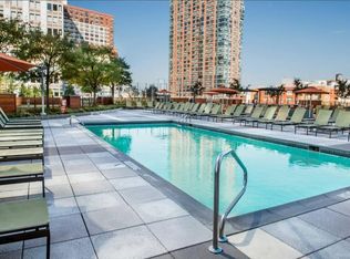610 Summit Ave #13-02, Jersey City, NJ 07306