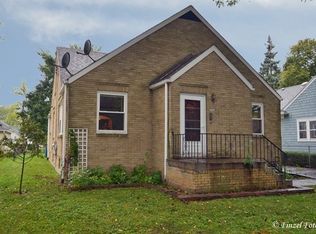 1010 Duncan Ave, Elgin, IL 60120