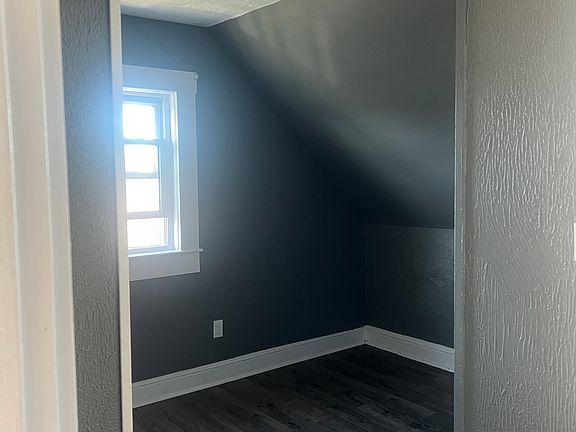 5th image of 51 Crapo St #3