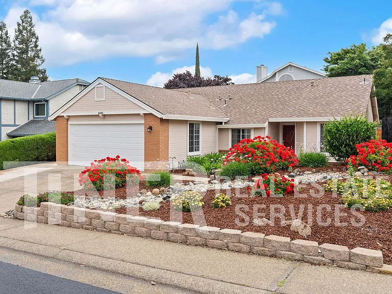 3421 Cobblestone Dr — Photo 23