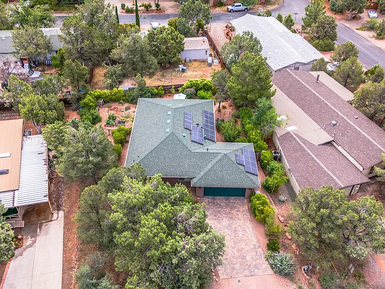 120 Stardust Ln — Photo 2
