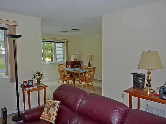 5th image of 54 Heather Court #59