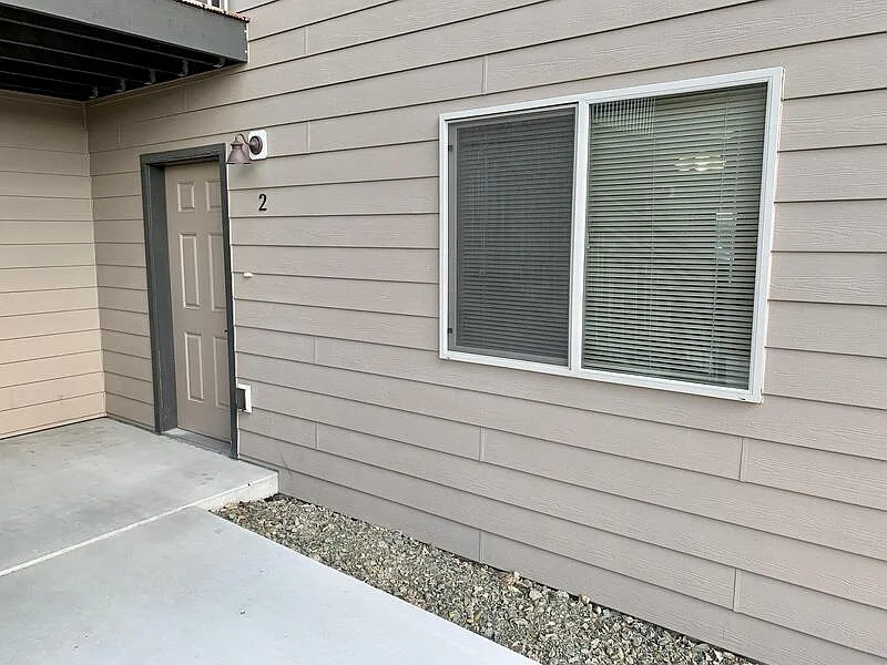 2 bed, 1.0 bath, 850 sqft, $1,425 — Photo 1