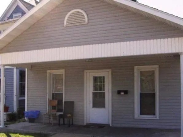 415 W Galena Ave, Freeport, IL 61032