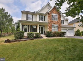 247 Creekside Dr, New Hope, PA 18938