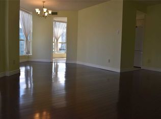 55 Kingsbridge Garden Cir #710, Mississauga, ON L5R1Y1