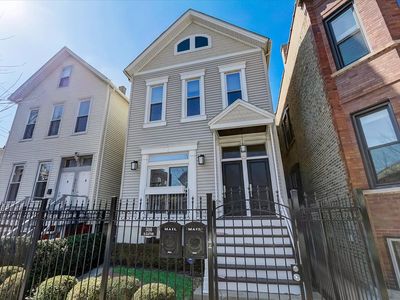 3016 N Clifton Ave, Chicago, IL, 60657