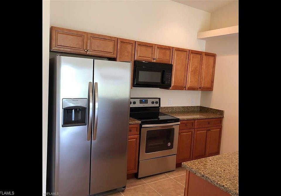 1st image of 613/615 SE 5th St
