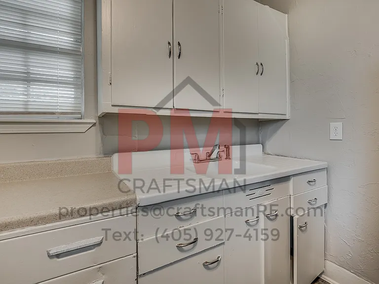 1226 NW 8th St — Photo 26